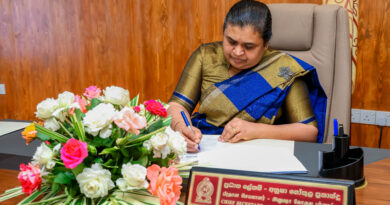 ඌව පළාත් සභාවේ නව ප්‍රධාන ලේකම් සිය තනතුරේ වැඩ බාරගැනීම