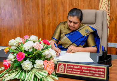 ඌව පළාත් සභාවේ නව ප්‍රධාන ලේකම් සිය තනතුරේ වැඩ බාරගැනීම